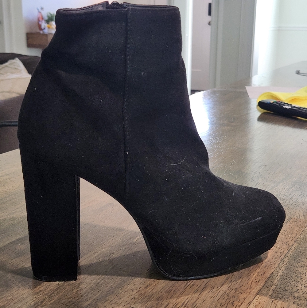 Steve Madden Black Ankle Boots Platform Sz 9 Suede Chunky Heel
